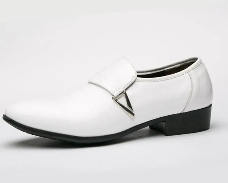 Свадебные черные туфли из лакированной кожи с острым носком удобные офисные модельные туфли больших размеров 38-48 Мужская без шнурков официальная обувь для деловой женщины