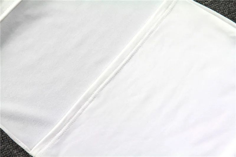 11498353054_75685704