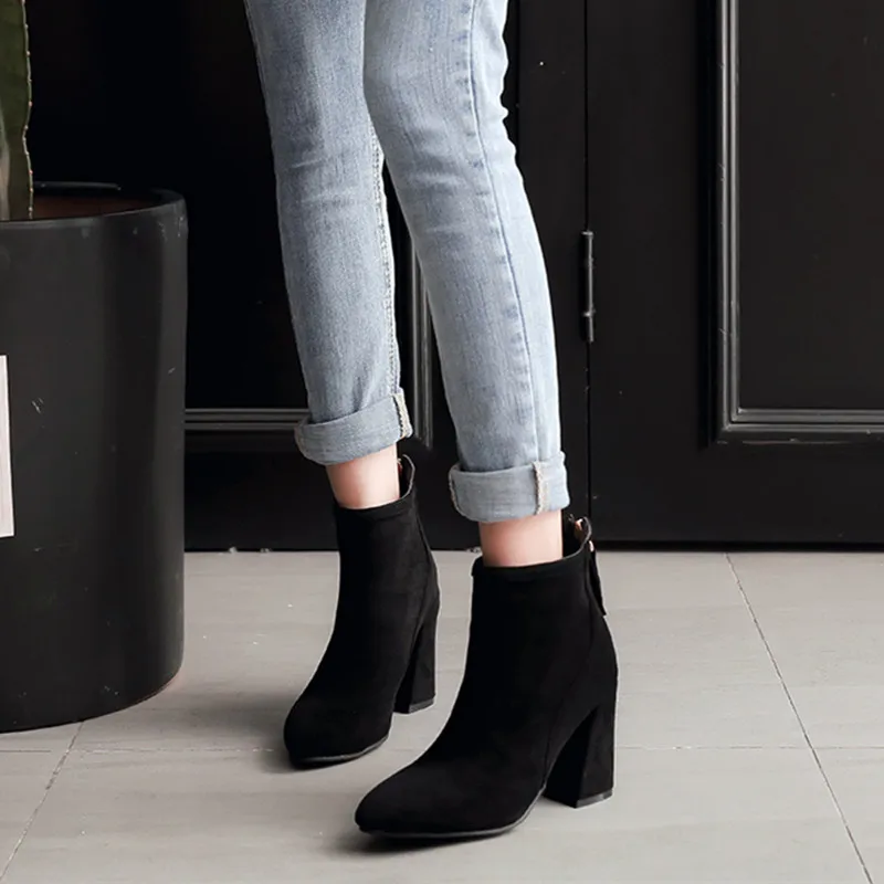 YMECHIC/2018 женские красные, черные, бежевые ботильоны из флока; короткие ботинки для верховой езды с острым носком на высоком каблуке-копытце; ж... YMECHIC/2018 женские красные, черные, бежевые ботильоны из флока; короткие ботинки для верховой езды с острым носком на высоком каблуке-копытце; ж...