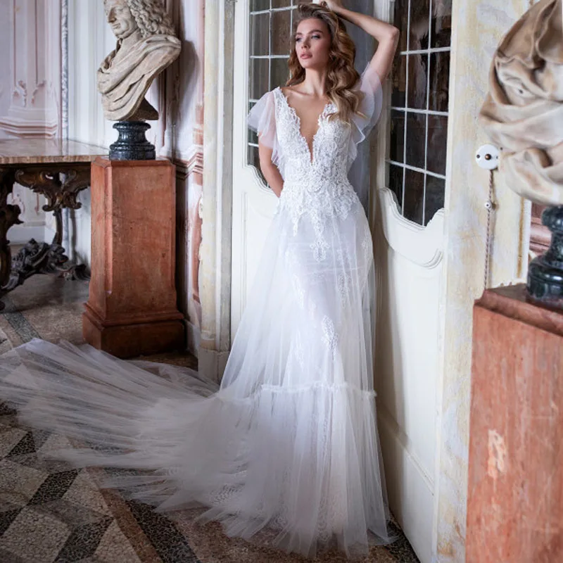 New Beach Boho Wedding Gowns Deep V Neck Long Train Lace Bride Dress Short Sleeves Garden Wedding Robe de mariee Custom