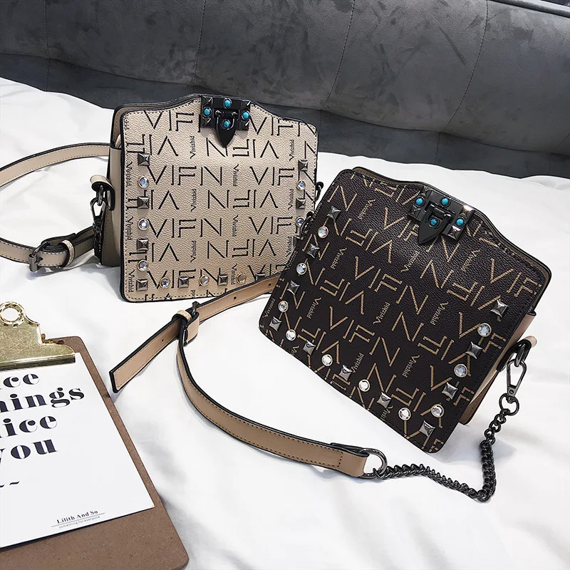 

2018 New Style Fashion Korean-style Printed Letter Rivet Square Sling Bag Shoulder Diagonal WOMEN'S Bag