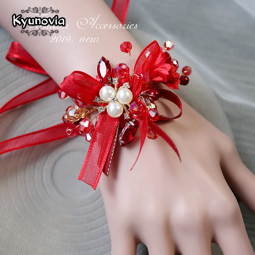 

Kyunovia Red Pearl Wedding Wrist Flowers Bridesmaid de Marriage Crystal Corsages Bridesmaids Bracelet Wristband Flowers BY4