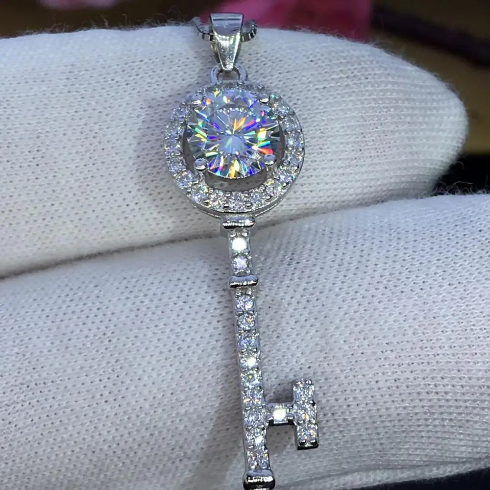 

Poetry Of Jew Store Round Silver Moissanite Pendants 1ct D VVS Luxury Moissanite Weding Pendants for Women