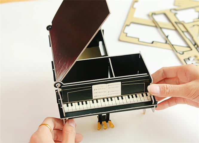 3025948159_1809649661