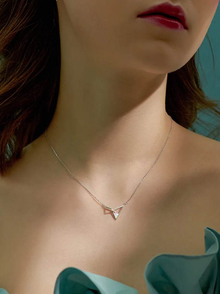 

Simple Sense of Design Triangular Geometry Shuanghuan Buckle Necklace Choker Gift Women's