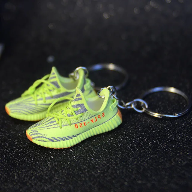 3D Mini Yeezye Sneaker Keychain Shoes Model Backpack Pendant For Boyfriend Birthday Party Present High Quality Shoes Keyring Hot 11