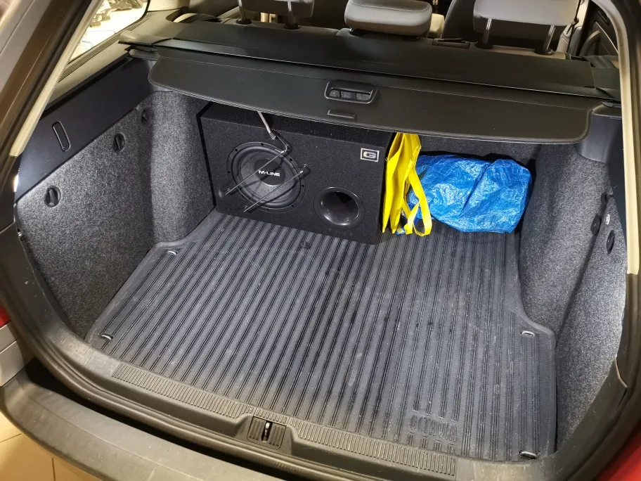 V05005 SKODA Octavia Mk2_01