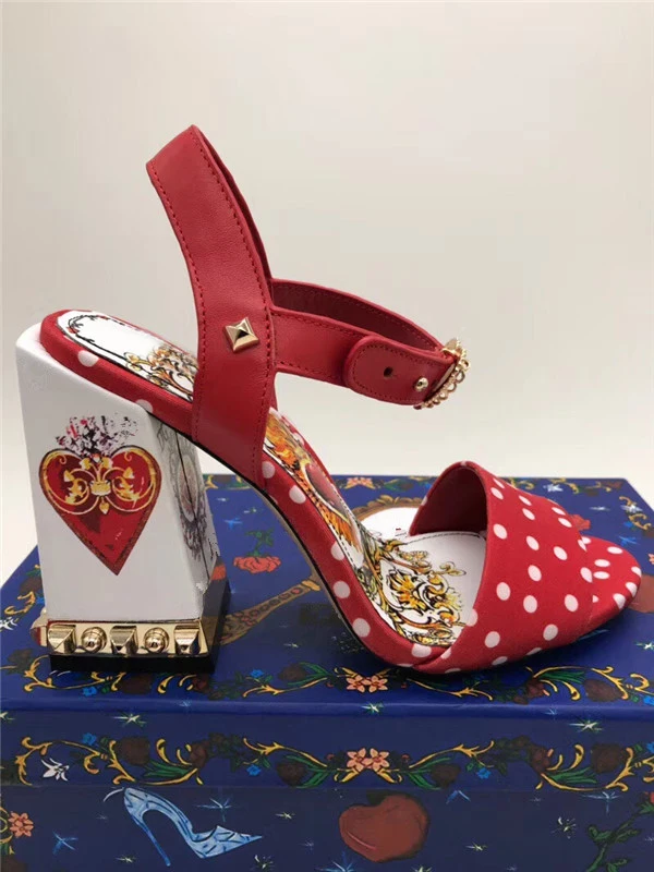 HTB1wzLQBQ9WBuNjSspeq6yz5VXaK