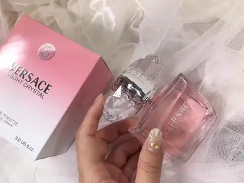 

Good perfume, hot brand,90 ml, good smell, high quality, neutral, long-lasting perfume spray, men and women.