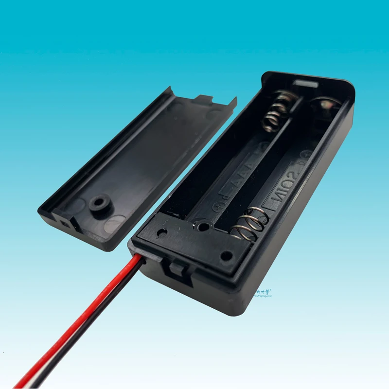 Soporte de batería/funda con interruptor y enchufe de linker para 2 baterías AAA