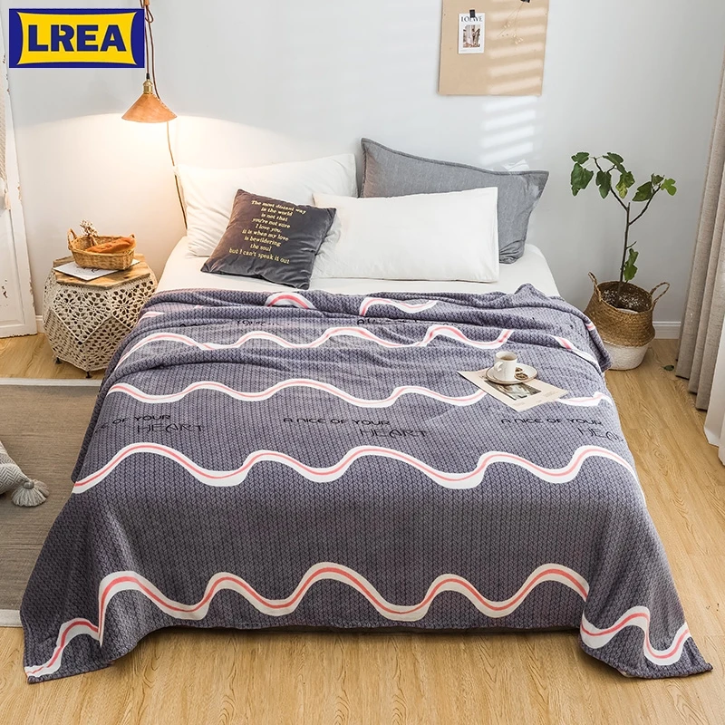 

LREA High quality Geometrical element coral fleece blanket on the bed soft winter flannel blanket for sofa warm bedspread