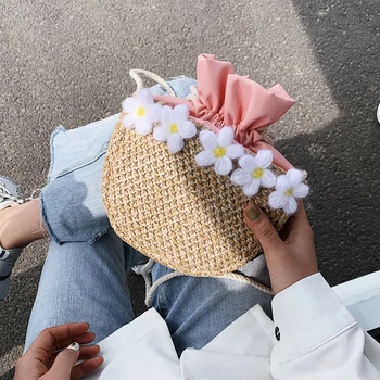 

Small Daisy Straw Crossbody Bags For Women Handmade Straw Women Shoulder Messenger Bag Summer Beach Bucket Women's Bags 2020 New