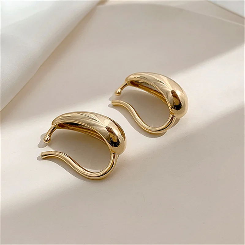 Retro Golden Punk Earrings Without Piercing Metal Ball Chunky Ear clip for Women ear clip earrings,clip earrings,ear clip,ear accessories