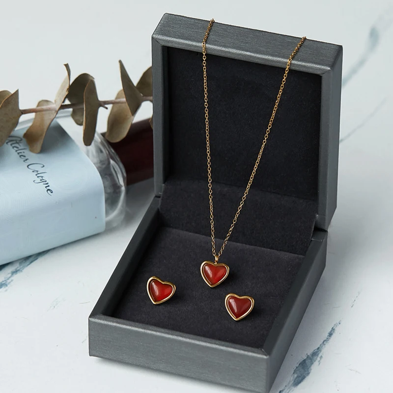 Amaiyllis 18k Gold Einfache Rote Achat Liebe Herz Pfirsich Schlüsselbein Kette Halskette Anhänger Persönlichkeit Halskette Für Frauen Schmuck – Detail 9