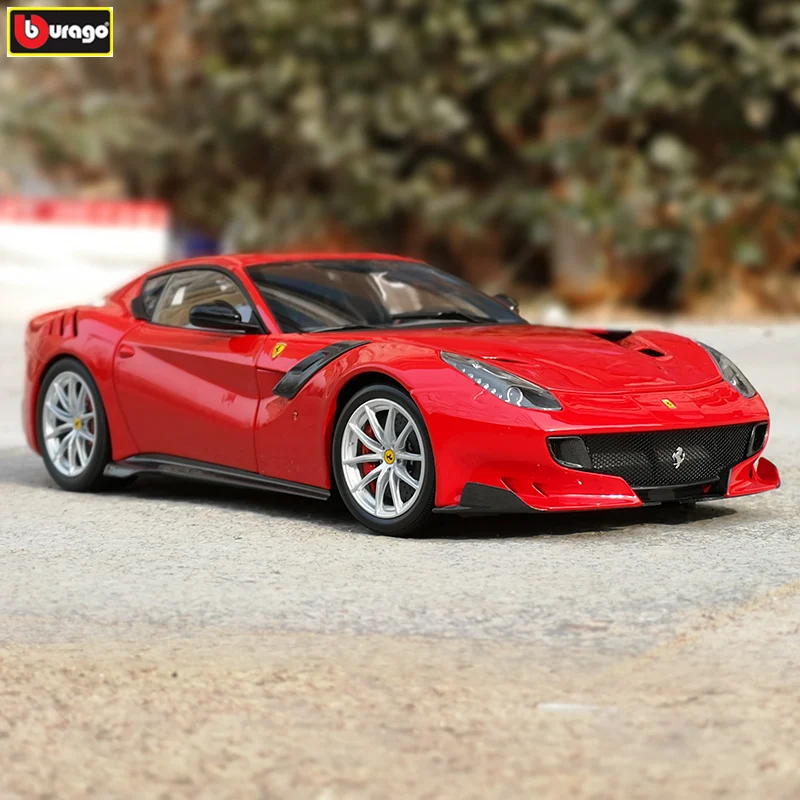 Bburago 1:24 Ferrari F12 TDF модель автомобиля литье под давлением Металлическая Модель Детская игрушка бойфренд подарок имитация сплава автомобиль коллекция