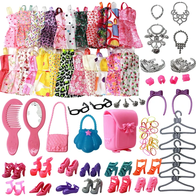 Roupa para barbie (Vestido com mochila e sapato)