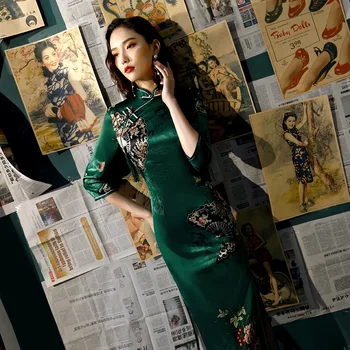 

New Chinese Traditional Chinese Wedding Dresses Vintage Print Satin Silk Qipao Long Cheongsam Dress Plus Size 4XL Women Clothing
