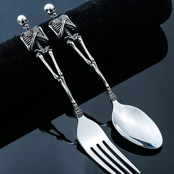 

Titanium Steel Skeleton Skull Fork Spoon Tableware Vintage Dinner Table Flatware Cutlery Set Metal Crafts Halloween Party Gifts