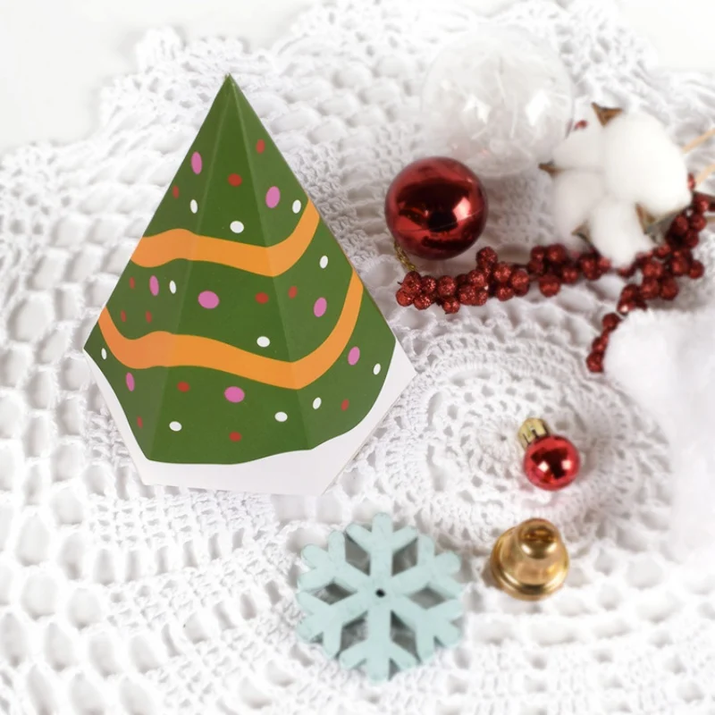 

50Pcs Merry Christmas Hexagon Shape Candy Box Bag Christmas Tree Gift Box Paper Box Gift Bag Container Supplies Navidad