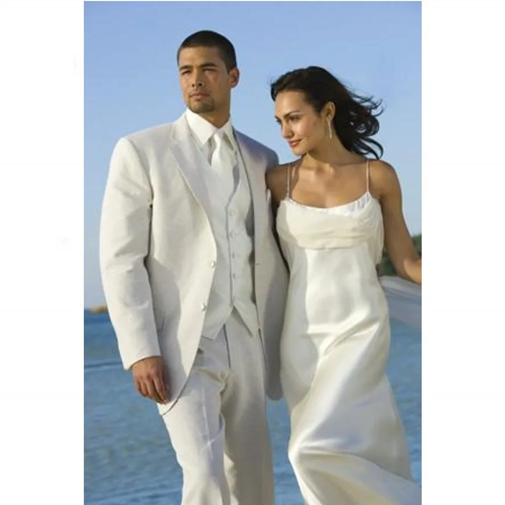 

Custom Made Men Suit Groomsman 3 Piece Set Two Button Notch Lapel Tuxedos For Men Wedding Suit (Jacket+Pants+Vest) A041