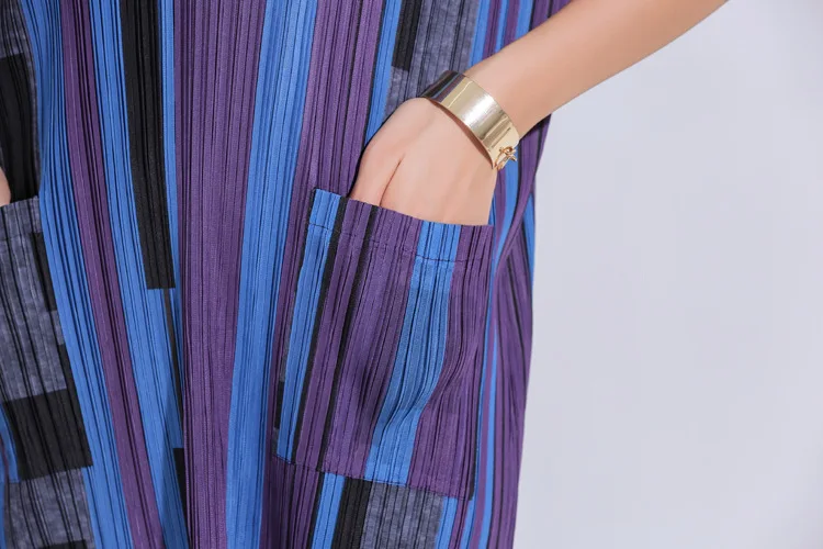 Горячая Miyake fold платье с цифровой печатью короткий рукав o-образный вырез прямое платье доступно