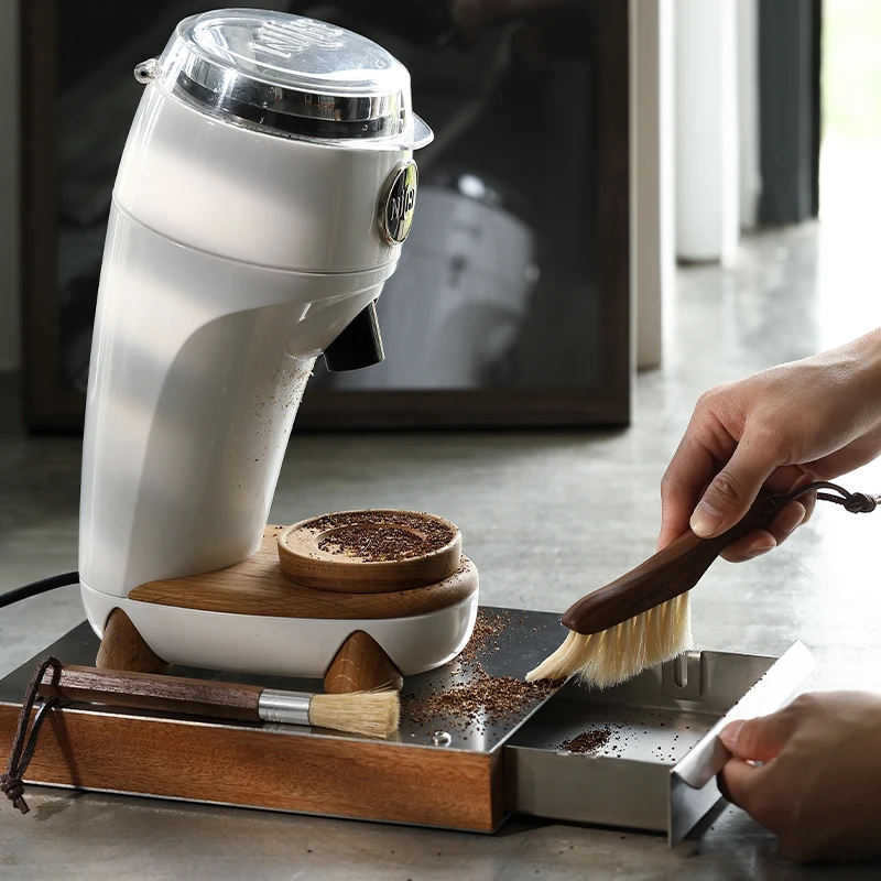 Cepillo de Limpieza para máquina de Espresso Cerdas de jabalí Natural Mango de Nuez con cordón PHILED Cepillo de Molinillo de café Herramienta de café para Barista Home Kitchen 
