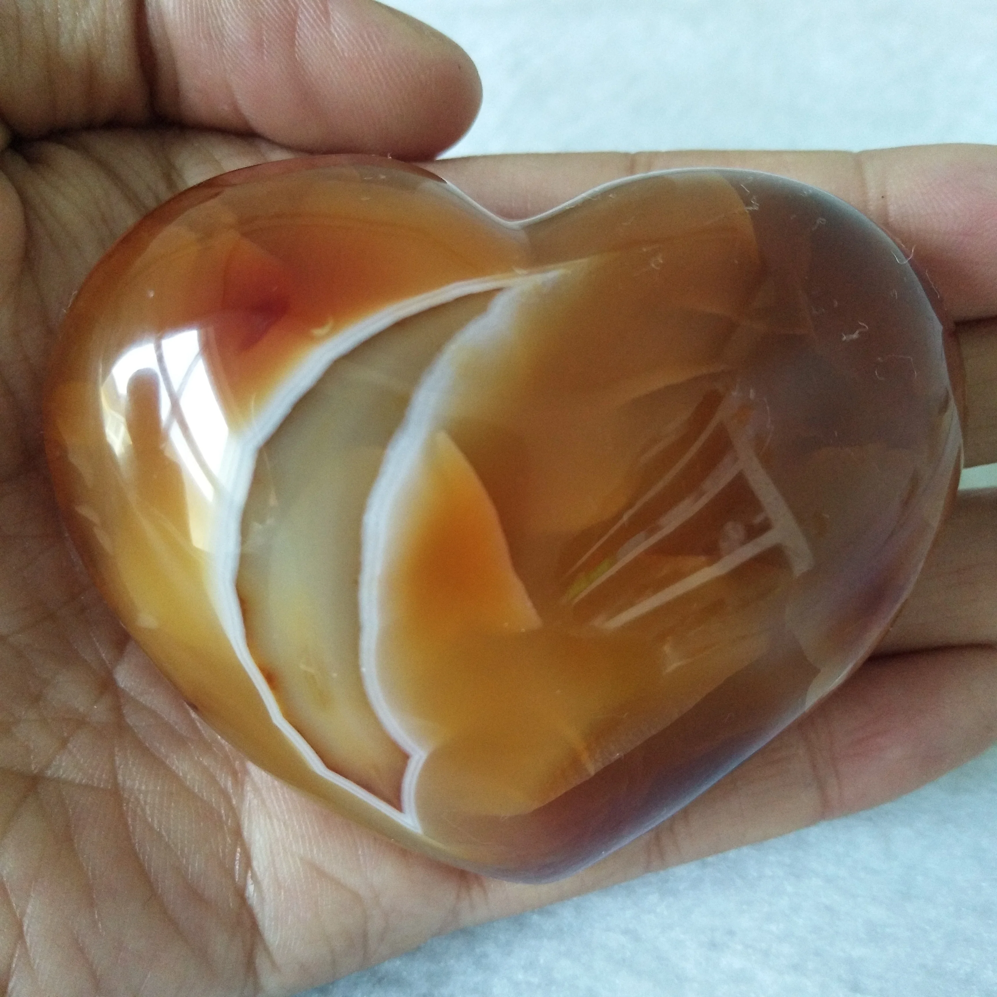 Three natural red agate crystals heart home decoration crystal healing stones Three natural red agate crystals heart home decoration crystal healing stones