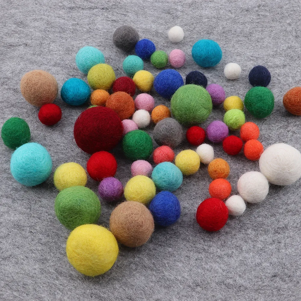 

30pcs 100%Wool Felt Balls Round Balls Of Wool Pompoms Colorful Mixed DIY Handmade Craft Supply For Home Girls Room Wedding Decor