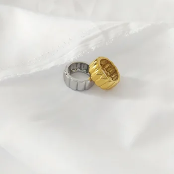 

2020 new ring wavy edge batch pattern creative female European and American simple smooth face ring men women