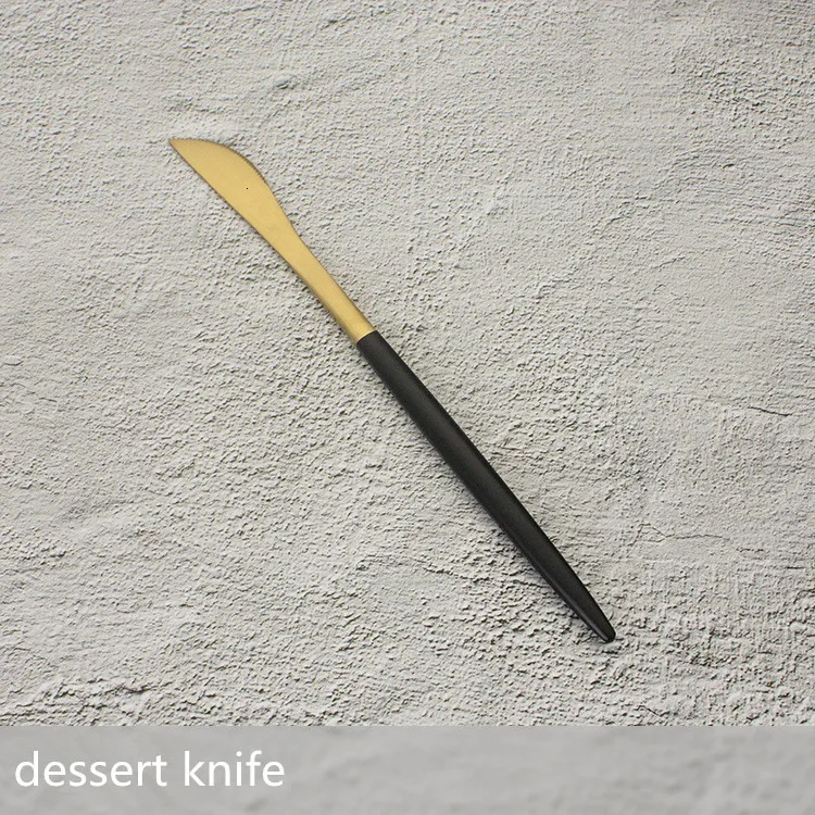 dessert knife