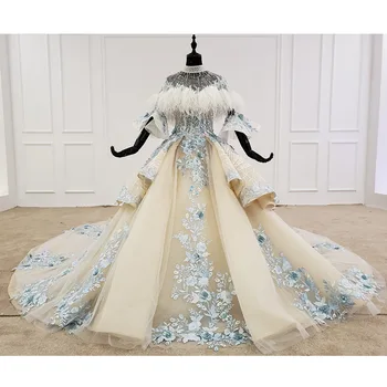 شراءBGW HT41415 فستان زفاف فاخر خاص مع ريشة الرأس نصف كم زينة الزفاف روب للنوم Vestido De Noiva 2 Em 1