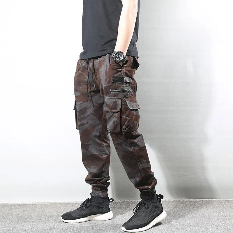 Модные уличные мужские джинсы Высококачественная камуфляжная военные брюки карго Мужская сумка с карманами хип-хоп джоггеры Брюки Homme