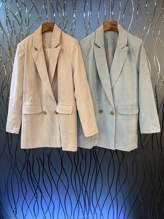 Early autumn new woman Lapel symmetrical pocket decoration pure color 100-set suit jacket short jacket 901
