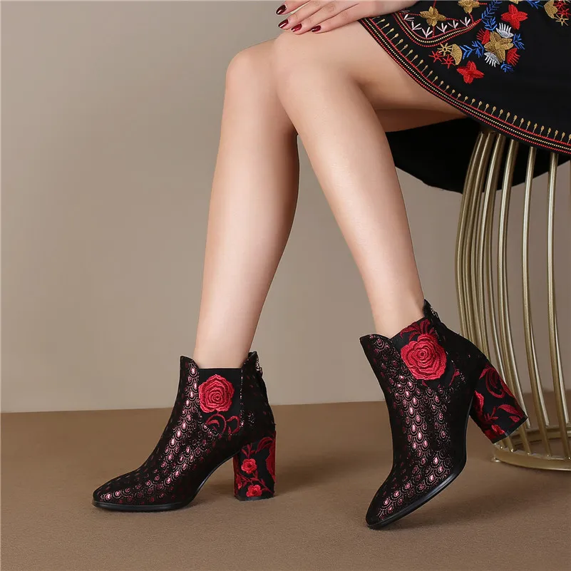 FEDONAS/женские ботильоны на высоком каблуке; сезон осень-зима; Теплая обувь для выпускного вечера из натуральной кожи; элегантные женские ботинки «Челси» с цветочным принтом