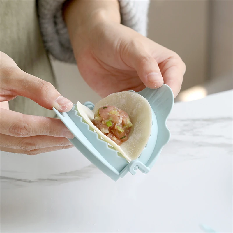 2019-New-DIY-Dumplings-Maker-Tool-Wheat-Straw-Jiaozi-Pierogi-Mold-Dumpling-Mold-Clips-Baking-Molds(2)