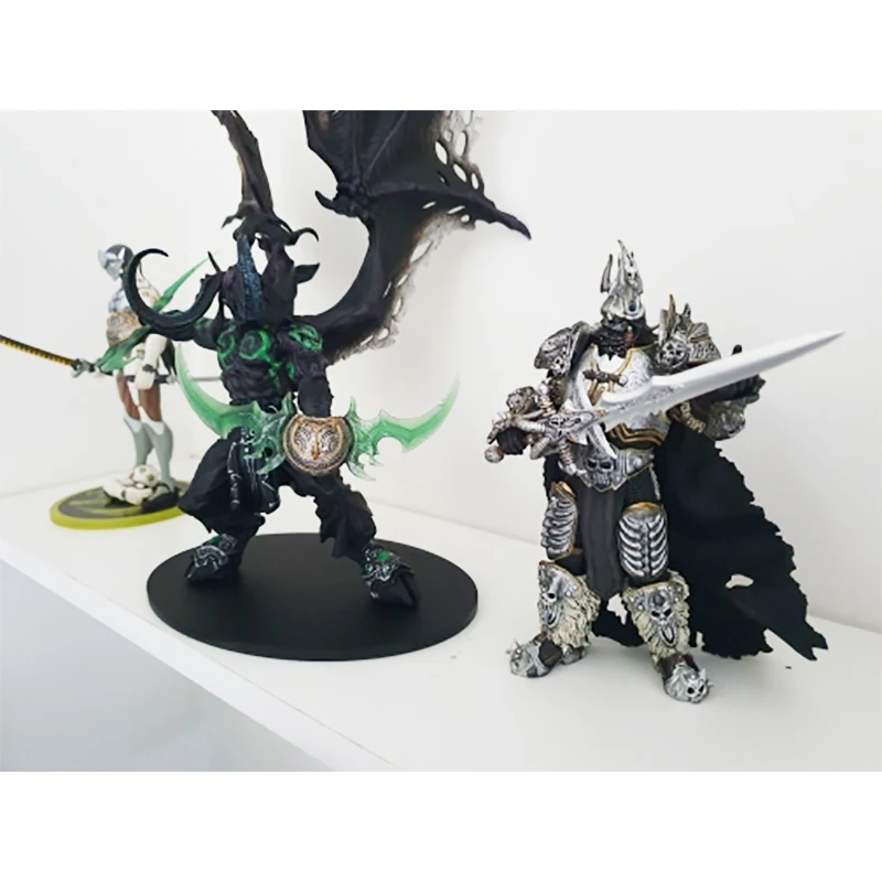 

7inch 18cm wow The Lich King Demon Hunter Action Figure Collectible Model Toy