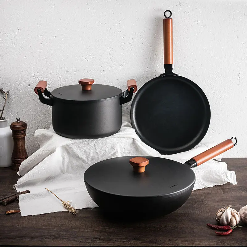 https://ae01.alicdn.com/kf/H377127c170b749669c944e003d76de18m/Non-Stick-Coated-Iron-Pan-With-Iron-Lid-And-Glass-Lid-22CM-Uncoated-Non-Stick-Pan.jpg