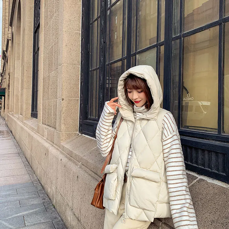 

According to Nalini 19 down Jacket Cotton-padded Clothes Women's Short Thin Loose-Fit BF Students Sleeveless Vest Coat Online Ce