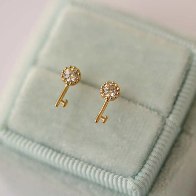 18k Gold on Brass Hook Minimalist Gold Earrings Bridesmaid Gifts Jewelry EJ-1099 Brushed Wavy Gold Earrings Stud Drop Earrings