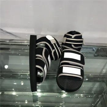 

women shoes 2020 spring summer new brand design women genuine leather sandals Flats Comfortable design Non-slip beach shoes