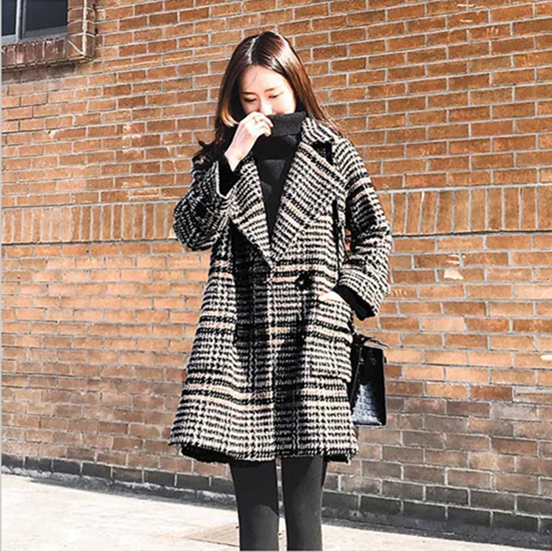 

New Winter Women Autumn V-Neck Single Breasted Asymmetric Length Drop Shoulder Wool Coat Female Loose Casual Tweed Coat ZX1131