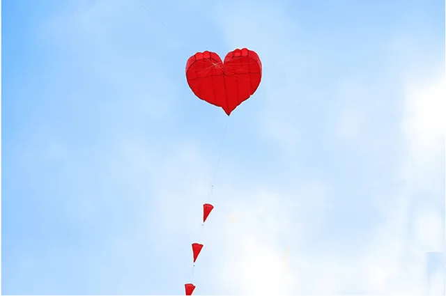free shipping 5m love heart soft kite fly nylon fabric kite weifang big kite wheel walk in sky outdoor toys for adults ikite new 5