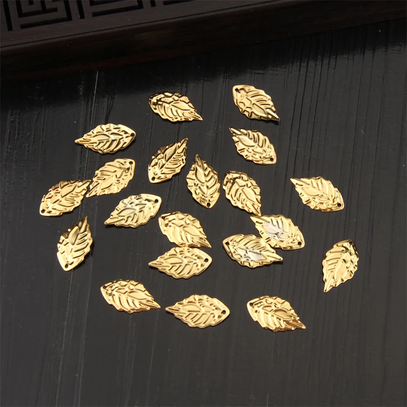 Рисунок 2 - маленькие железные пуговицы в форме