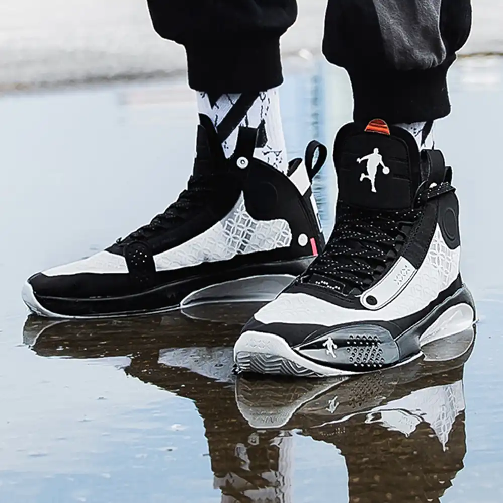 Latest basketball sneakers Clearance