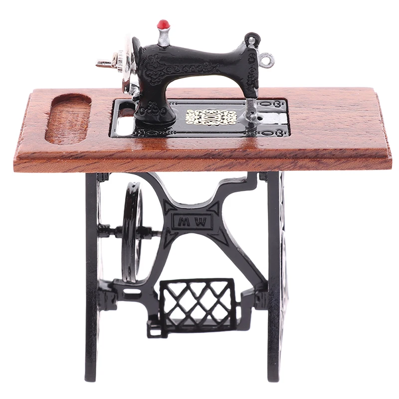 Dollhouse Decor Miniature Furniture Wooden Sewing Machine With Thread Scissors Accessories For Dolls House Toys For Girls