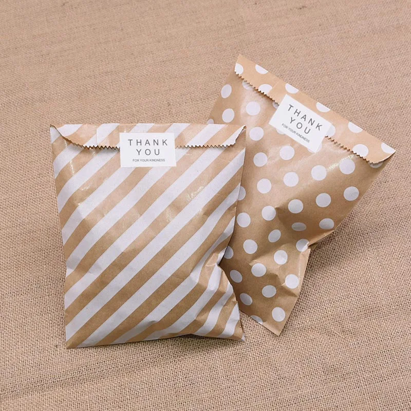 25pcs Kraft Paper Bags Treat Candy Bag Chevron Polka Dot Bags for Wedding Birthday Xmas New Year Party Favors Supplies Gift Bags