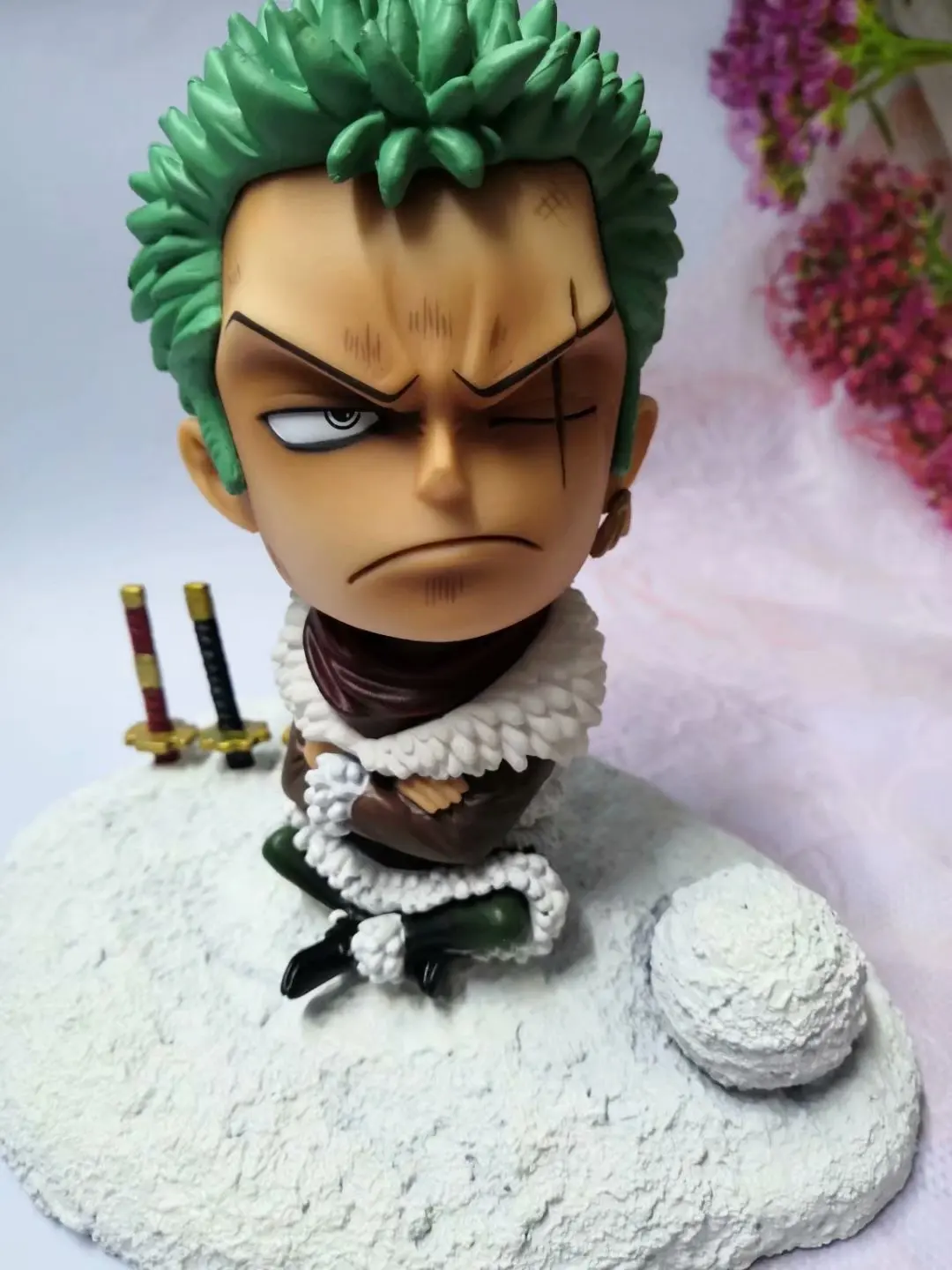 

Anime One Piece Snowman Sauron Cute Straw Hat Gang Desktop Doll Model Boxed Decoration