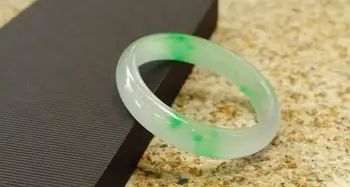 

Certificate Delivery Burmese Jadeite Bracelet in Colorful White and Green