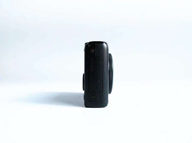 USED Canon PowerShot S95 10 MP Digital Camera with 3.8x Wide Angle Optical Image Stabilized Zoom and 3.0-Inch LCD