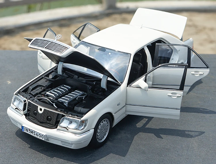 Оригинальные авторизованные подлинные 1:18 литья под давлением S600 V12 W140 S Классические игрушки модели автомобилей для подарка, коллекция